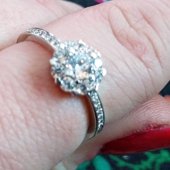 925 Irish Claddagh Engagement Ring NWOT - Picture 2 of 3